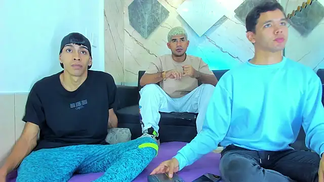 Snapshot of Latins_on_fire chatting on February 27, 2026, 7:57 pm Latins on fire online show from February 27, 2026, 7:57 pm