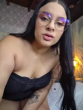 Snapshot of Allice_Evens chatting on May 27, 2026, 3:14 am Allice Evens online show from May 27, 2026, 3:14 am