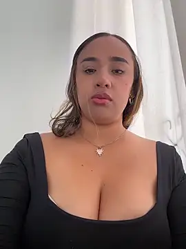 Snapshot of Eyssha chatting on March 17, 2026, 3:04 pm Eyssha online show from March 17, 2026, 3:04 pm