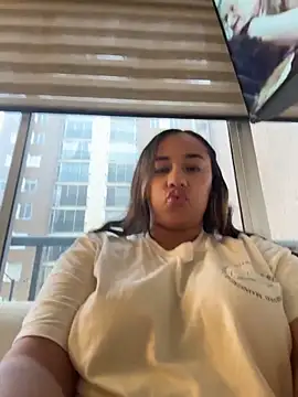 Snapshot of Eyssha chatting on March 18, 2026, 11:35 am Eyssha online show from March 18, 2026, 11:35 am
