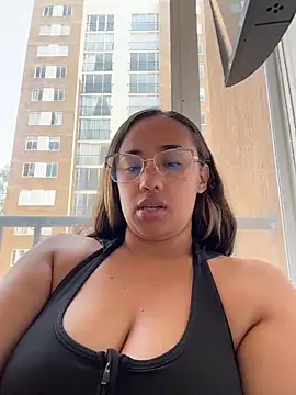 Snapshot of Eyssha chatting on March 25, 2026, 2:27 pm Eyssha online show from March 25, 2026, 2:27 pm