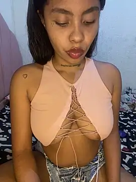 Snapshot of Itannydior chatting on February 26, 2026, 2:22 am Itannydior online show from February 26, 2026, 2:22 am