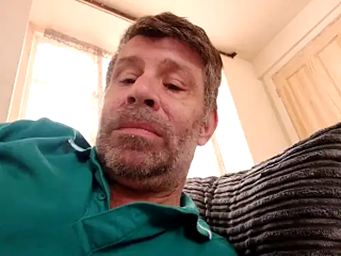stud2512 online show from April 23, 2026, 12:29 pm