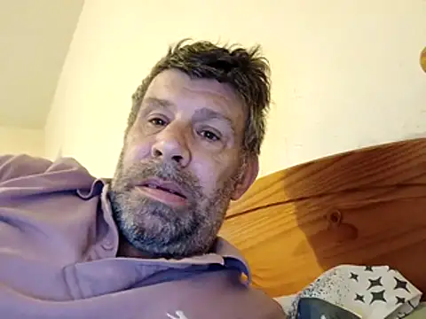 stud2512 online show from April 26, 2026, 6:27 pm