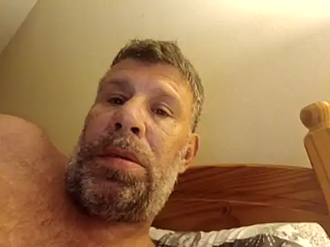 stud2512 online show from May 14, 2026, 5:48 am