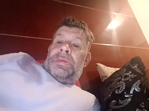 stud2512 online show from May 10, 2026, 6:17 am