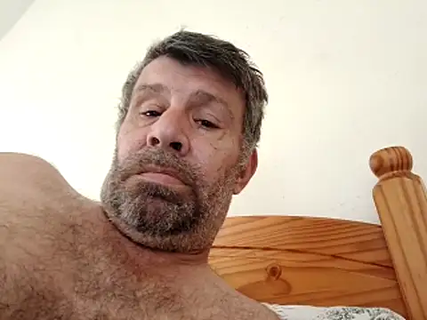 stud2512 online show from April 25, 2026, 1:41 pm
