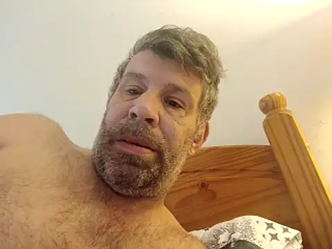 stud2512 online show from April 27, 2026, 7:17 am
