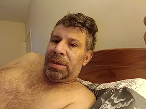 stud2512 online show from April 22, 2026, 5:03 am