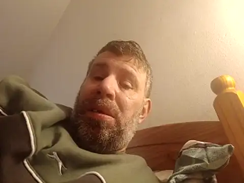 stud2512 online show from March 7, 2026, 1:05 pm