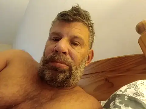 stud2512 online show from May 18, 2026, 5:34 am