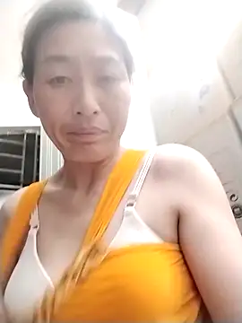 Snapshot of lris-Beauty77 chatting on March 15, 2026, 9:11 pm lris-Beauty77 online show from March 15, 2026, 9:11 pm