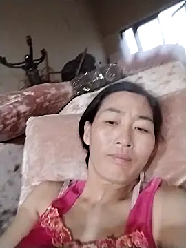 Snapshot of lris-Beauty77 chatting on April 14, 2026, 10:48 pm lris-Beauty77 online show from April 14, 2026, 10:48 pm