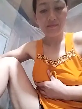 lris-Beauty77 online show from May 21, 2026, 9:34 pm