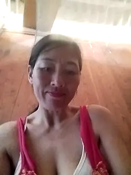 Snapshot of lris-Beauty77 chatting on June 5, 2026, 6:52 am lris-Beauty77 online show from June 5, 2026, 6:52 am