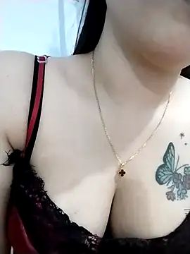 Snapshot of Kiki-vn chatting on March 1, 2026, 2:17 pm Kiki-vn online show from March 1, 2026, 2:17 pm