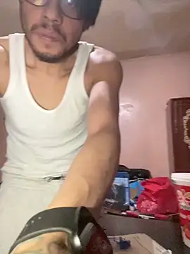 Snapshot of Juanillo_13 chatting on March 15, 2026, 12:39 am Juanillo 13 online show from March 15, 2026, 12:39 am