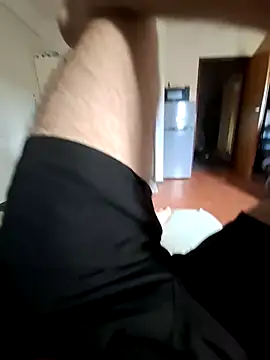 Snapshot of paulucio8 chatting on February 24, 2026, 9:32 am paulucio8 online show from February 24, 2026, 9:32 am