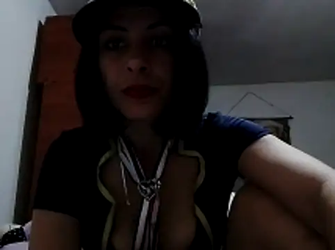 Snapshot of tefutbin3 chatting on April 19, 2026, 6:21 pm tefutbin3 online show from April 19, 2026, 6:21 pm