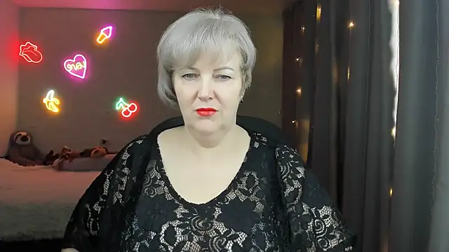 Snapshot of Mary-Leee chatting on April 21, 2026, 7:48 am Mary-Leee online show from April 21, 2026, 7:48 am