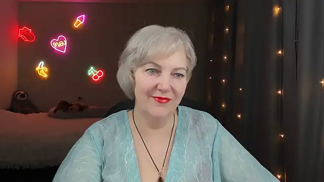 Snapshot of Mary-Leee chatting on April 9, 2026, 4:25 am Mary-Leee online show from April 9, 2026, 4:25 am
