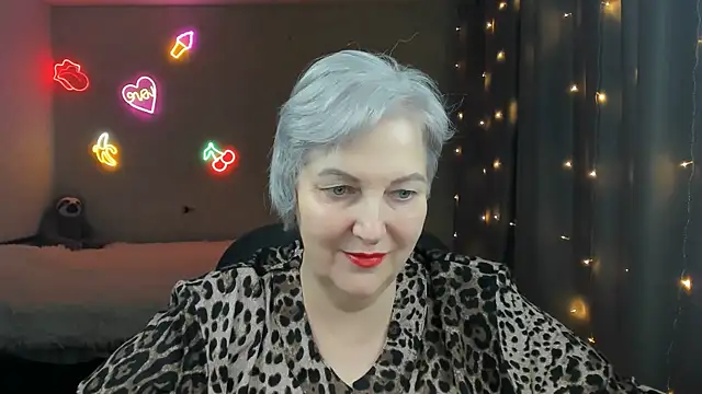 Snapshot of Mary-Leee chatting on March 10, 2026, 5:50 pm Mary-Leee online show from March 10, 2026, 5:50 pm
