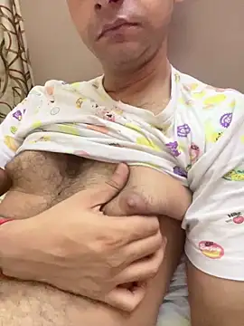 Snapshot of online4u08 chatting on April 3, 2026, 9:21 pm online4u08 online show from April 3, 2026, 9:21 pm