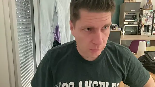 Minmoi1984 online show from March 9, 2026, 2:20 pm