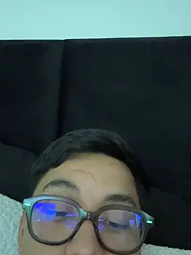 Snapshot of enzo_13 chatting on February 23, 2026, 9:37 pm enzo 13 online show from February 23, 2026, 9:37 pm