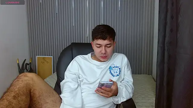 Snapshot of Julian_Smith21 chatting on June 23, 2026, 5:38 am Julian Smith21 online show from June 23, 2026, 5:38 am
