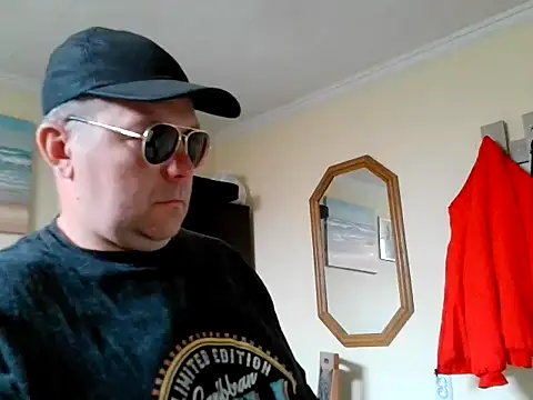Snapshot of pozitiva000 chatting on April 29, 2026, 1:48 pm pozitiva000 online show from April 29, 2026, 1:48 pm