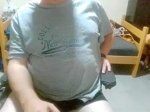 Snapshot of pozitiva000 chatting on April 6, 2026, 7:15 pm pozitiva000 online show from April 6, 2026, 7:15 pm