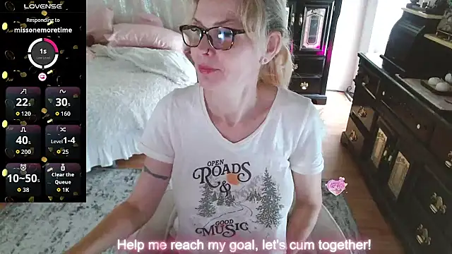 Snapshot of Lyssie chatting on July 19, 2026, 5:10 pm Lyssie online show from July 19, 2026, 5:10 pm