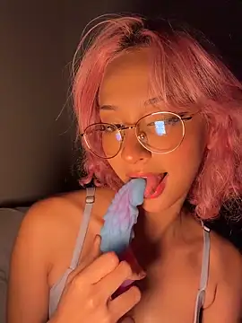 Snapshot of __lya_ chatting on March 6, 2026, 3:07 pm lya online show from March 6, 2026, 3:07 pm
