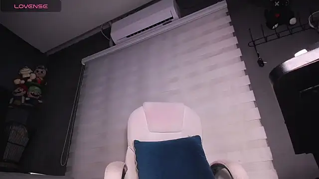 dirty 27cms online show from September 28, 2025, 4:41 am