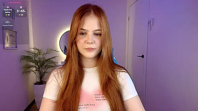 Elle Funning online show from March 26, 2026, 2:10 am