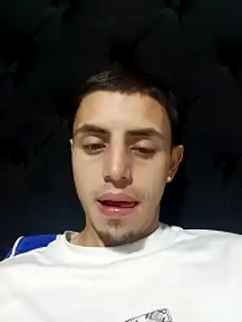 Cristianramos199 online show from April 14, 2026, 2:27 am