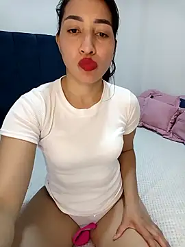 Snapshot of ANGELY_WET_JEET chatting on April 25, 2026, 1:41 am ANGELY WET JEET online show from April 25, 2026, 1:41 am