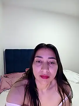 Snapshot of ANGELY_WET_JEET chatting on February 28, 2026, 4:01 am ANGELY WET JEET online show from February 28, 2026, 4:01 am