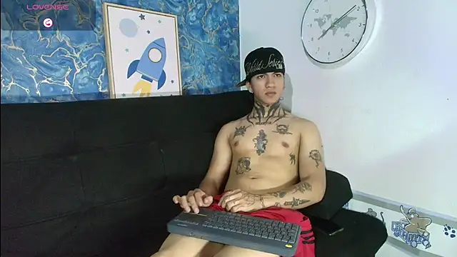 Snapshot of Tessarion_Black chatting on June 22, 2026, 7:16 am Tessarion Black online show from June 22, 2026, 7:16 am