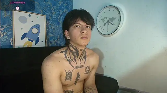 Snapshot of Tessarion_Black chatting on June 27, 2026, 3:45 am Tessarion Black online show from June 27, 2026, 3:45 am