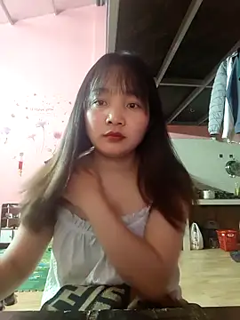 Snapshot of Myna5790 chatting on February 23, 2026, 10:32 pm Myna5790 online show from February 23, 2026, 10:32 pm