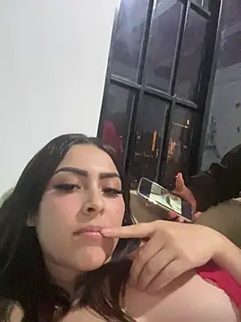 Snapshot of Laurisperfetc chatting on February 23, 2026, 2:35 am Laurisperfetc online show from February 23, 2026, 2:35 am