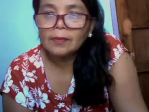 Flowerblossom123 online show from April 7, 2026, 4:47 am