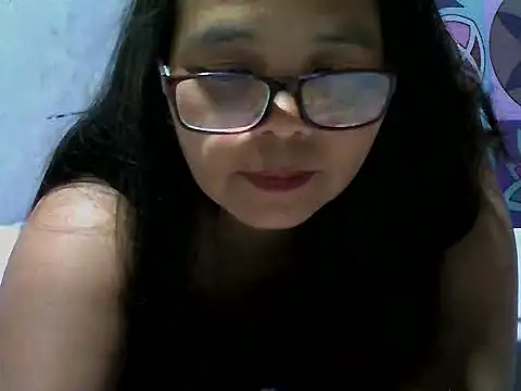 Flowerblossom123 online show from March 18, 2026, 2:52 pm