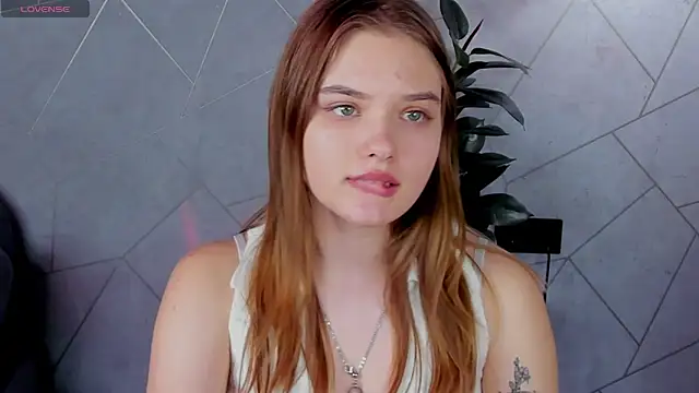 Snapshot of Saraa_Broown chatting on March 2, 2026, 7:26 am Saraa Broown online show from March 2, 2026, 7:26 am