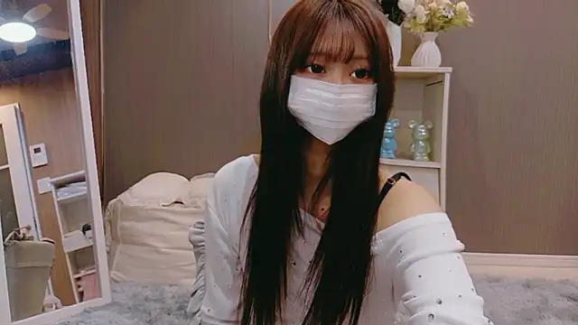 Remi-chan online show from March 17, 2026, 5:43 am