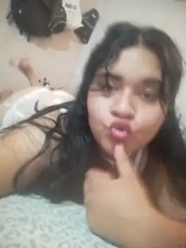 Orianamzn21 online show from March 15, 2026, 7:37 am