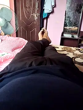 Snapshot of magicmovemen chatting on February 24, 2026, 10:05 am magicmovemen online show from February 24, 2026, 10:05 am