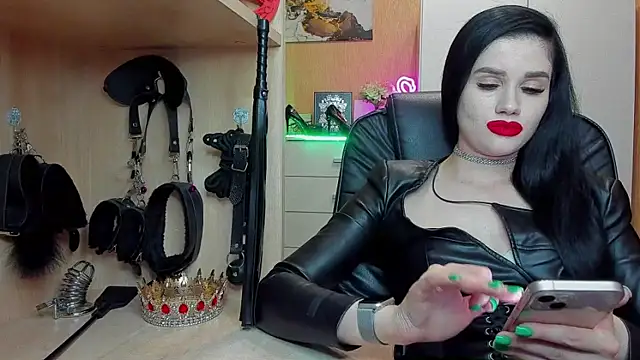 Snapshot of KristiTopxx chatting on June 10, 2026, 7:15 pm KristiTopxx online show from June 10, 2026, 7:15 pm